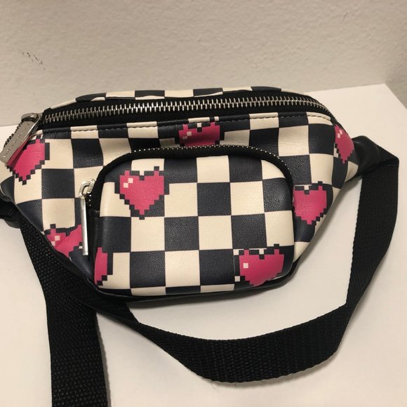 SKINNY DIP Pixel Heart Fanny Pack - Picture 4 of 4